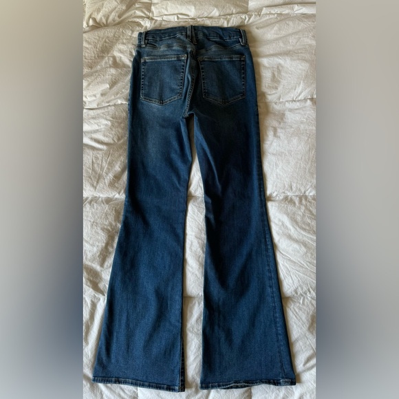 GOOD AMERICAN Power Stretch Pull-On Flare Jeans - Indigo              Size L - Picture 2 of 8